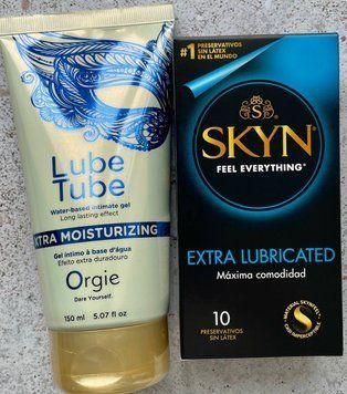 Комплект Skyn Exstra Lube 10 штук + LUBE TUBE XTRA, 150 мл ORGIE   SOS1101 фото