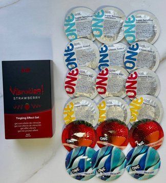 Набір 18 шт ONE Classic, Super Sensitive, Super Studs, Extreme ribs, Flavor Waves + Intt Vibration Strawberry (15 мл) SOS1745 фото