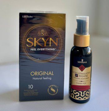 SKYN ORIGINAL 10&nbsp;шт и Лубрикант Sensuva - Ultra-Stimulating On Insane Cherry Pop 57 ml SOS1035 фото