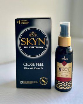 SKYN Close Feel &mdash; 10 шт и Лубрикант Sensuva - Ultra-Stimulating On Insane Cherry Pop 57 ml SOS1038 фото