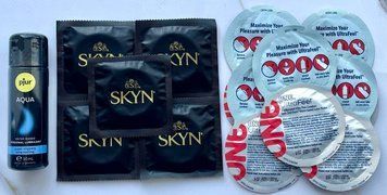 Набір SKYN Original 5шт + ONE UltraFeel 5шт + Лубрикант pjur Woman Aqua 30 мл SOS3565 фото