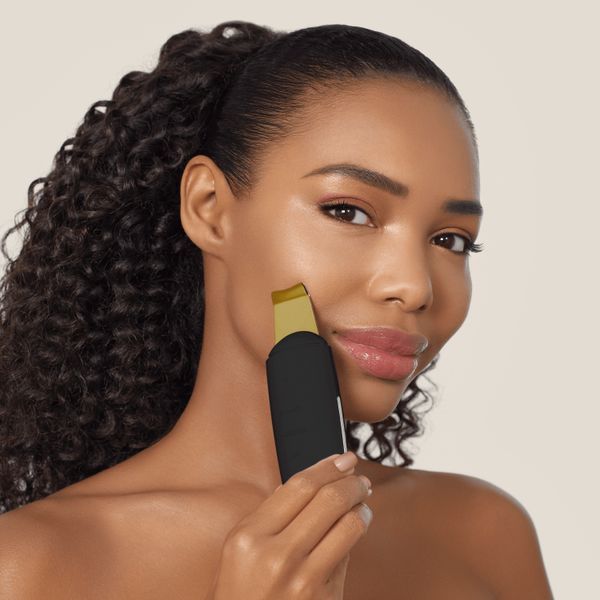 Микротоковый скраббер для кожи и устранение черных точек GESKE MicroCurrent Skin Scrubber&Blackhead Remover 9в1 gray HB0141 фото