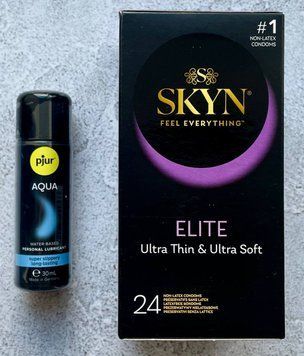 Комплект SKYN Elite 24 шт - Лубрикант pjur Aqua 30 мл SOS2654 фото