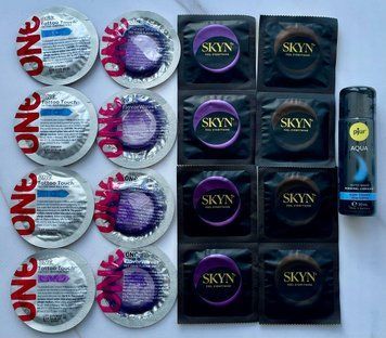 Набір з 16 штук Skyn, One + лубрикант pjur Aqua (30 мл) SOS4059 фото