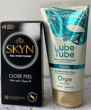 Комплект SKYN Close Feel 10 шт + LUBE TUBE COOL, 150 мл ORGIE  SOS1114 фото