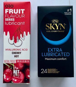 Набір SKYN Extra Lube 24 шт + Гель-лубрикант вишня 120 мл OLO SOS3720 фото