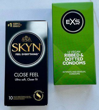 Комплект резинок Skyn Close Feel 10 шт - EXS Ribbed & Dotted (12 штук) SOS3120 фото