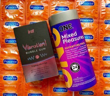 Набір 36 шт ONE Mixed Pleasures + Pasante Warming + Рідкий вібратор Intt Vibration Cotton Candy (15 мл) SOS1561 фото