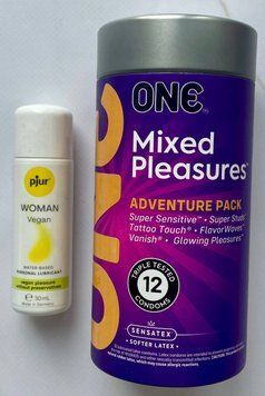 Набор ONE Mixed Pleasures 12 шт + Лубрикант pjur Woman Vegan 30 мл SOS2012 фото