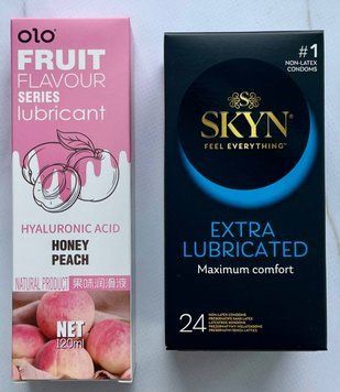 Набір SKYN Extra Lube 24 шт + Гель-лубрикант персик 120 мл OLO SOS3722 фото