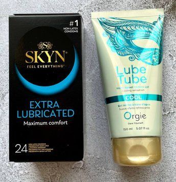 Набор SKYN Extra Lube (24 шт.) + Лубрикант LUBE TUBE COOL, 150 мл ORGIE SOS2362 фото