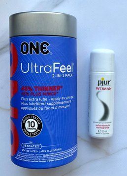 Набір ONE UltraFeel 2-in-1 10 шт + Змазка на силіконовій основі pjur Woman 30 мл SOS1946 фото