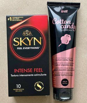 Комплект SKYN Intense Feel 10 штук + Лубрикант на водной основе Intt Cotton Candy (100 мл) вкус сладкая вата, густой и скользкий SOS1052 фото