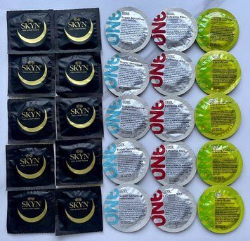 Набор 10 шт Skyn ​​Original &ndash; 15 шт One Super Sensitive, Extreme Ribs, Glowing Pleasures SOS2546 фото
