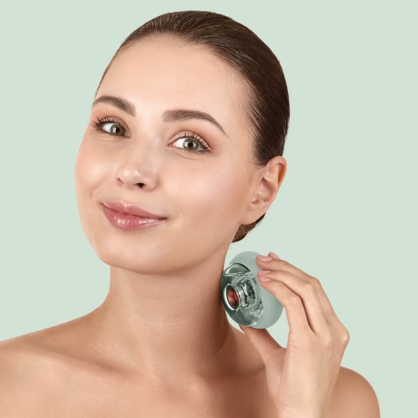 Массажер для лица и тела GESKE Sonic Cool&Warm Face and Body Massager 9в1 green HB0277 фото