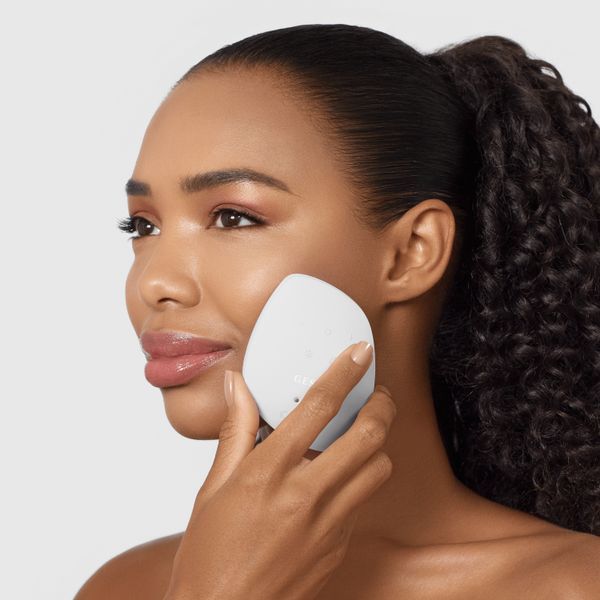 Ультразвуковая маска тепло и холод GESKE Sonic Warm & Cool Mask 9 в 1 white HB0106 фото