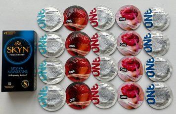 Набор 30 штук Skyn ​​Extra Lube + ONE Extreme Ribs, Super Sensitive, Flavor Waves, Classic SOS2269 фото