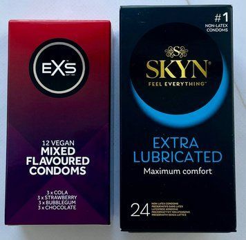 Набір резинок Skyn Extra Lube 24 шт - EXS Mixed Flavoured 12 шт SOS3129 фото