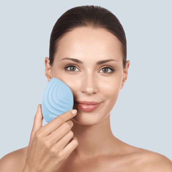 Электронная ультразвуковая щетка для лица GESKE Sonic Facial Brush 5в1 aquamarine HB0072 фото