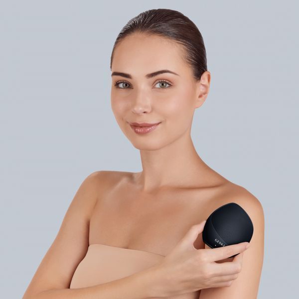 Ультразвуковая щетка для тела и интенсивный пилинг GESKE Sonic Body Brush&Intensive Exfoliator 7в1 black HB0352 фото
