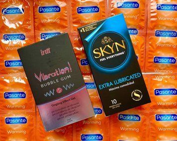 Набор 22 шт Skyn Exstra Lube - Pasante Warming + Intt Vibration Bubble Gum (15 мл) SOS1570 фото