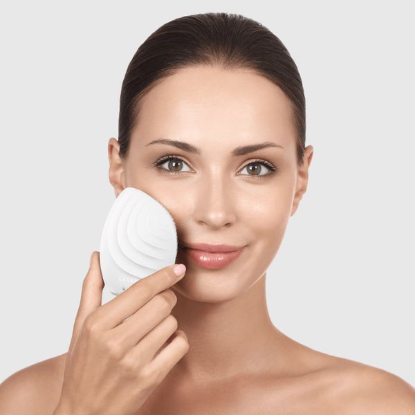 Электронная ультразвуковая щетка для лица GESKE Sonic Facial Brush 5в1 white HB0073 фото
