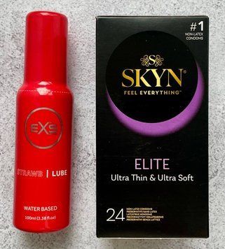 Комплект SKYN Elite 24 шт - Лубрикант EXS Strawberry Lube 100 мл SOS2568 фото
