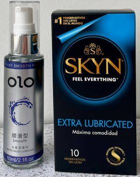 Комплект Skyn Exstra Lube 10 штук + Лубрикант "olo smooth" 60 мл - класична SOS1128 фото