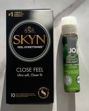 Комплект SKYN Close Feel 10 шт + Змазка System JO H2O &mdash; Green Apple (30 мл) SOS2172 фото