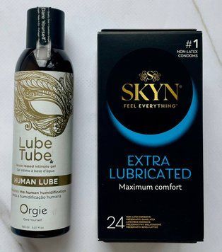 Набор Skyn ​​Extra Lube 24 шт. - Лубрикант ORGIE HUMAN LUBE intimate gel, 150 мл SOS2954 фото