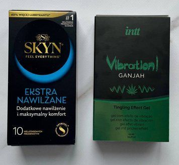 Набор SKYN Extra Lube 10 шт. + Жидкий вибратор Intt Vibration Ganjah (15 мл) SOS2713 фото