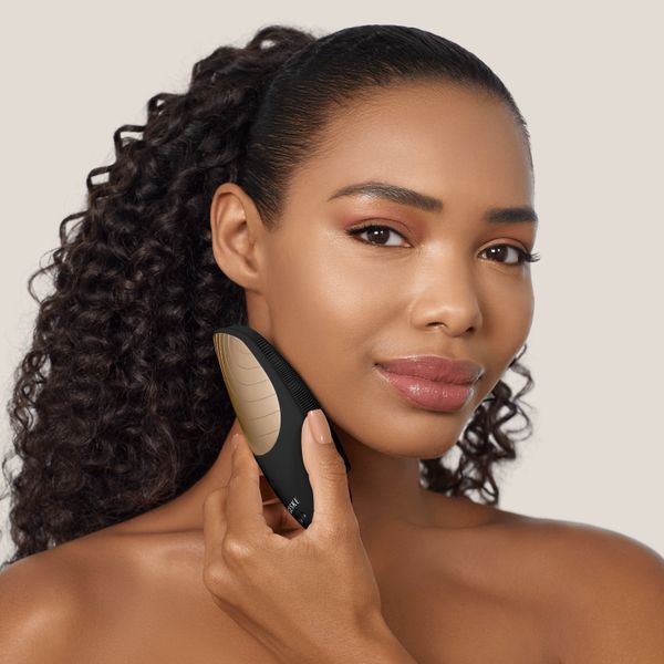 Электронная звуковая термо щетка для лица GESKE Sonic Thermo Facial Brush 6в1 HB0075 фото