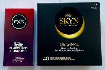 Набір резинок Skyn Original 40 шт - EXS Mixed Flavoured 12 шт SOS3133 фото