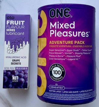 Комплект ONE Mixed Pleasures (100 шт) + Гель-лубрикант виноград 120 мл OLO SOS3684 фото