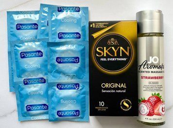 Набір 20 шт SKYN Original - Pasante Cooling + System JO Aromatix Strawberry 120 мл SOS1626 фото