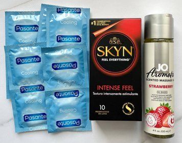 Набір 20 шт SKYN Intense Feel - Pasante Cooling + System JO Aromatix Strawberry 120 мл SOS1627 фото