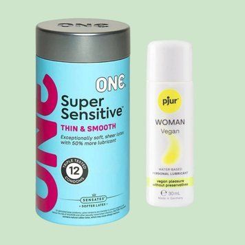 Набор ONE Super Sensitive 12 шт + pjur Woman Vegan 30 мл SOS4417 фото