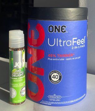Комплект ONE UltraFeel 2-in-1 Pack 40 шт + Смазка System JO H2O &mdash; Green Apple (30 мл) SOS2178 фото
