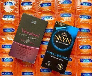 Набір 22 шт Skyn Extra Lube - Pasante Warming + Рідкий вібратор Intt Vibration Cotton Candy (15 мл) SOS1579 фото