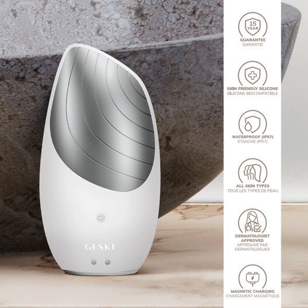 Электронная звуковая термо щетка для лица GESKE Sonic Thermo Facial Brush 6в1 white HB0084 фото