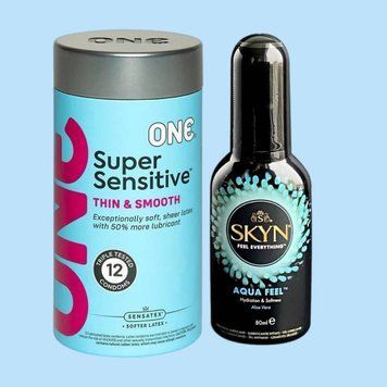 Набор ONE Super Sensitive 12 шт. + Лубрикант Skyn ​​AQUA FEEL 80 мл. SOS4422 фото