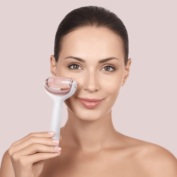 Ролер для голкової мезотерапії обличчя та тіла GESKE MicroNeedle Face&Body Roller 9в1 starlight HB0209 фото