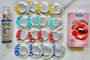 Набір 26 шт ONE Classic, Super Sensitive, Super Studs, Extreme ribs + OLO Oral Candy + Лубрикант "olo smooth" 60 мл класична SOS1734 фото