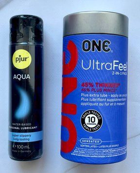 Комплект ONE UltraFeel 2-in-1 Pack 10 шт + Лубрикант pjur Aqua 100 мл SOS2035 фото