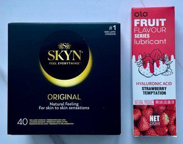 Комплект SKYN ORIGINAL 40 шт + Гель-лубрикант полуничний 120 мл OLO SOS3646 фото