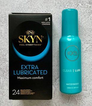 Набір SKYN Extra Lube 24 шт - Лубрикант EXS Clear Lube 100 мл SOS2584 фото