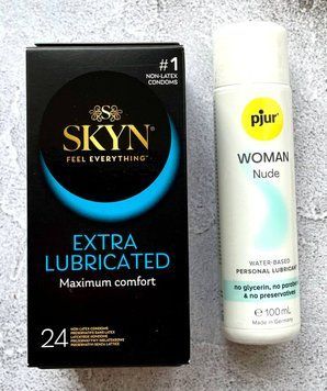 Комплект SKYN Extra Lube (24 шт) + Лубрикант pjur Woman Nude 100 мл SOS2388 фото
