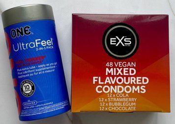 НАБОР резинок ONE UltraFeel 2-in-1 10 шт - EXS Mixed Flavoured 48 шт SOS3149 фото