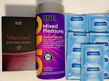 Комплект 34 шт ONE Mixed Pleasures + Pasante Cooling + Рідкий вібратор Intt Vibration Cotton Candy (15 мл) SOS1539 фото