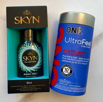 Набір ONE UltraFeel 2-in-1 Pack 10 шт + Лубрикант на водній основі SKYN AQUA FEEL, 80 мл SOS1195 фото